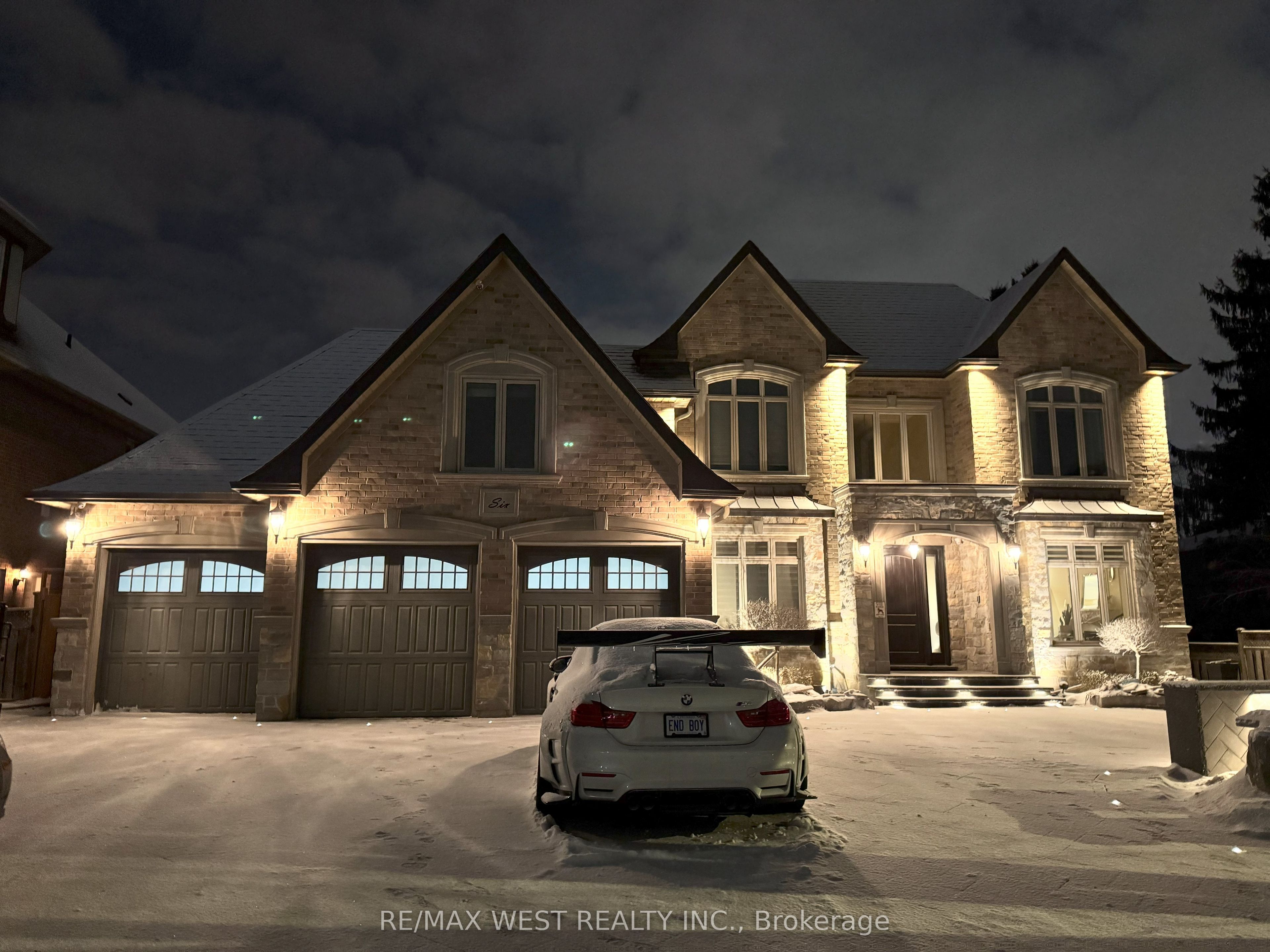6 Josie Drive N
