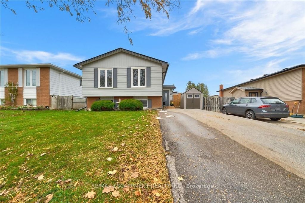 Photo of 31 Raleigh Street, Hamilton, ON L8W 1H4 (MLS # X12587076)