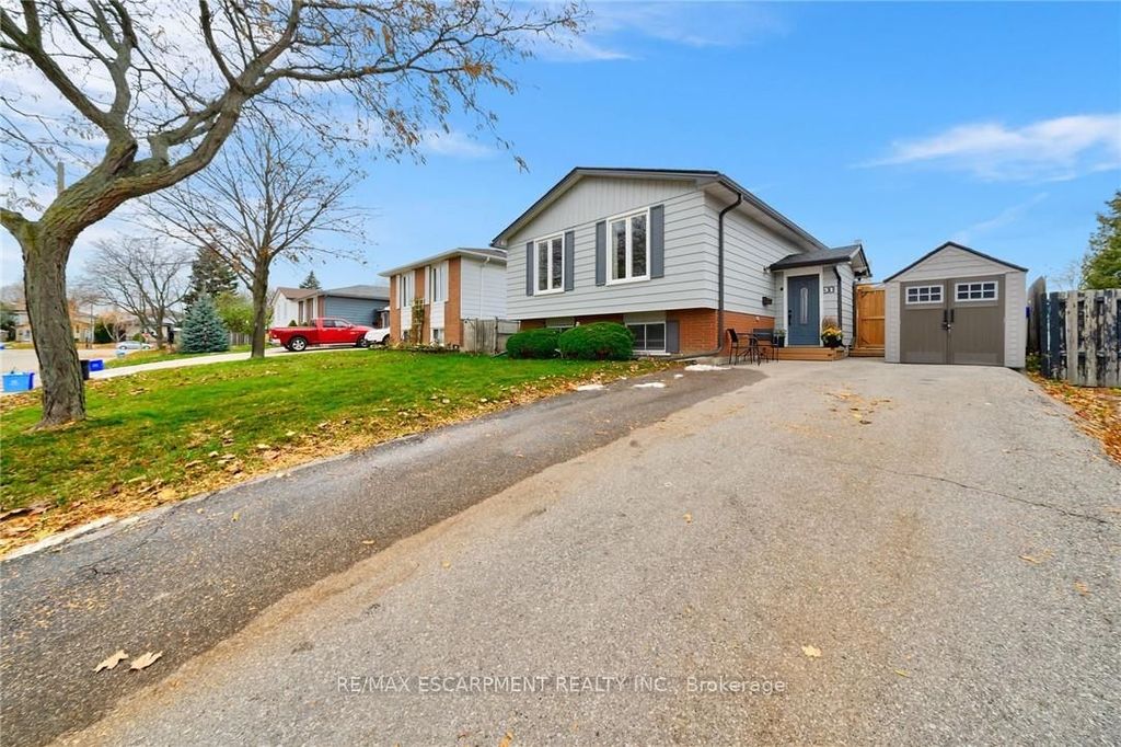 Photo of 31 Raleigh Street, Hamilton, ON L8W 1H4 (MLS # X12587076)