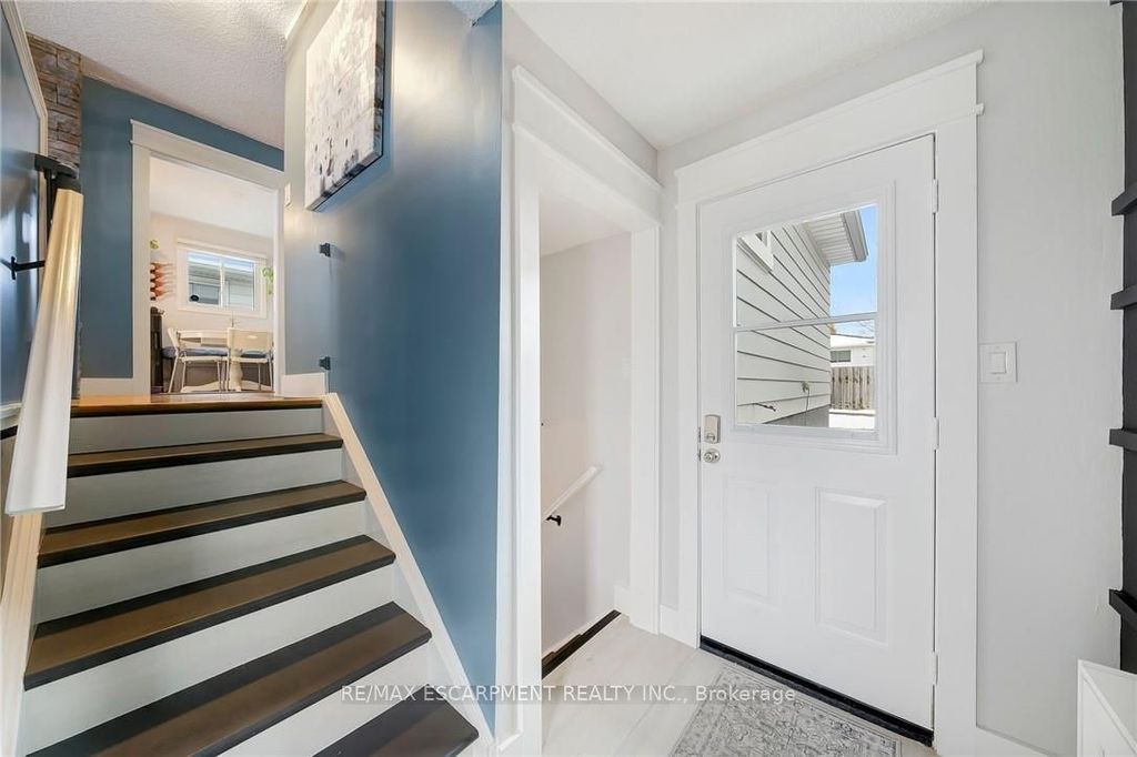 Photo of 31 Raleigh Street, Hamilton, ON L8W 1H4 (MLS # X12587076)