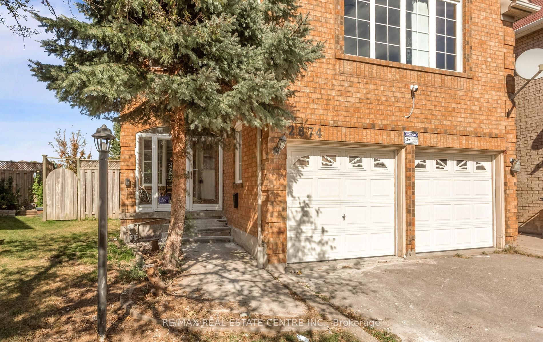 2874 Gardenview Crescent Upper