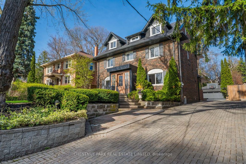 Photo of 35 Weybourne Crescent, Toronto, ON M4N 2R4 (MLS # C13058370)