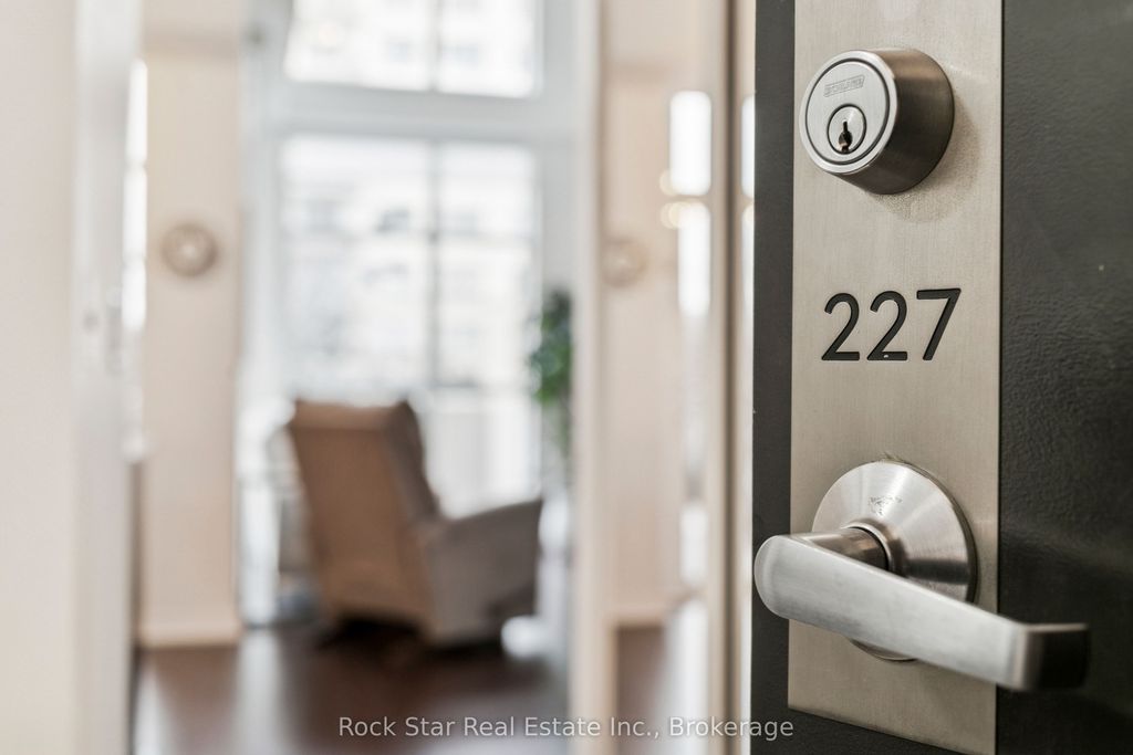 Photo of 1940 Ironstone Drive #227, Burlington, ON L7L 0E4 (MLS # W12948864)