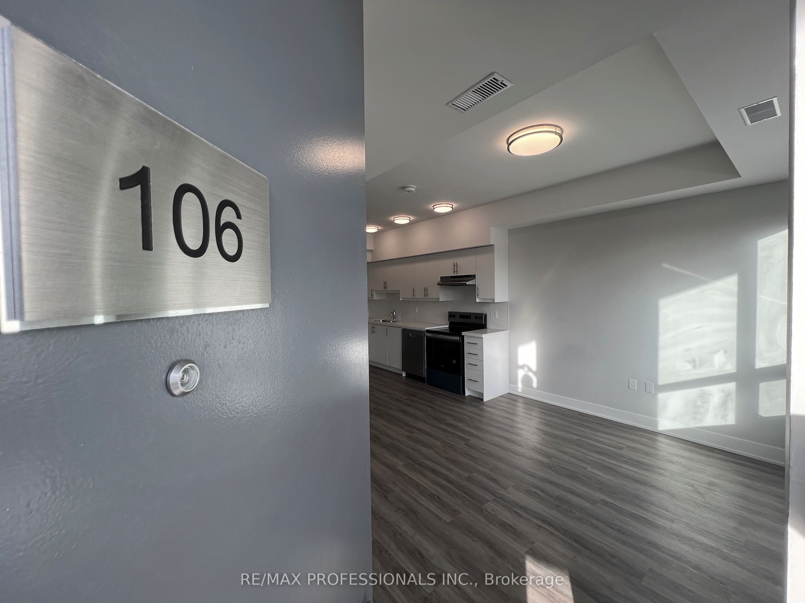 62 Dixfield Drive 106