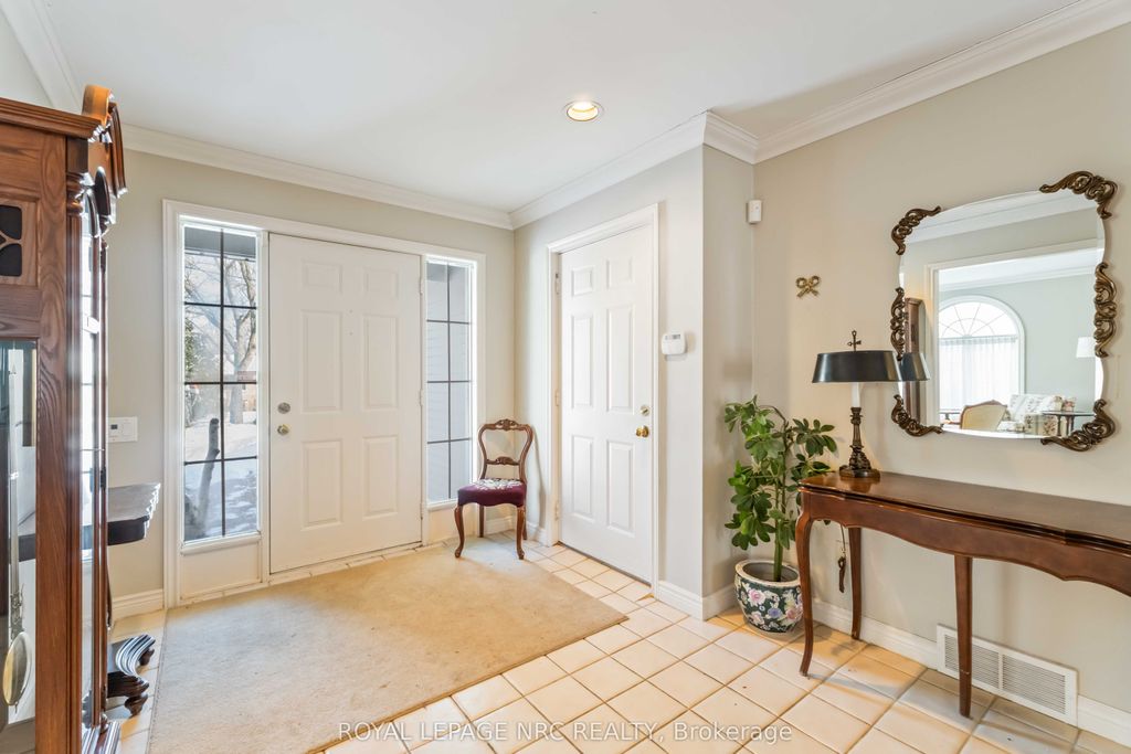 Photo of 192 Woodside Drive, St. Catharines, ON L2T 1X6 (MLS # X12824688)