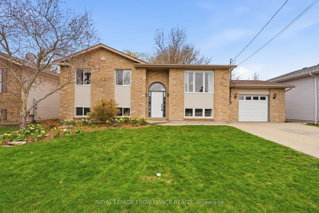 Photo of 12 Marina Drive, Brighton, ON K0K 1H0 (MLS # X13079692)