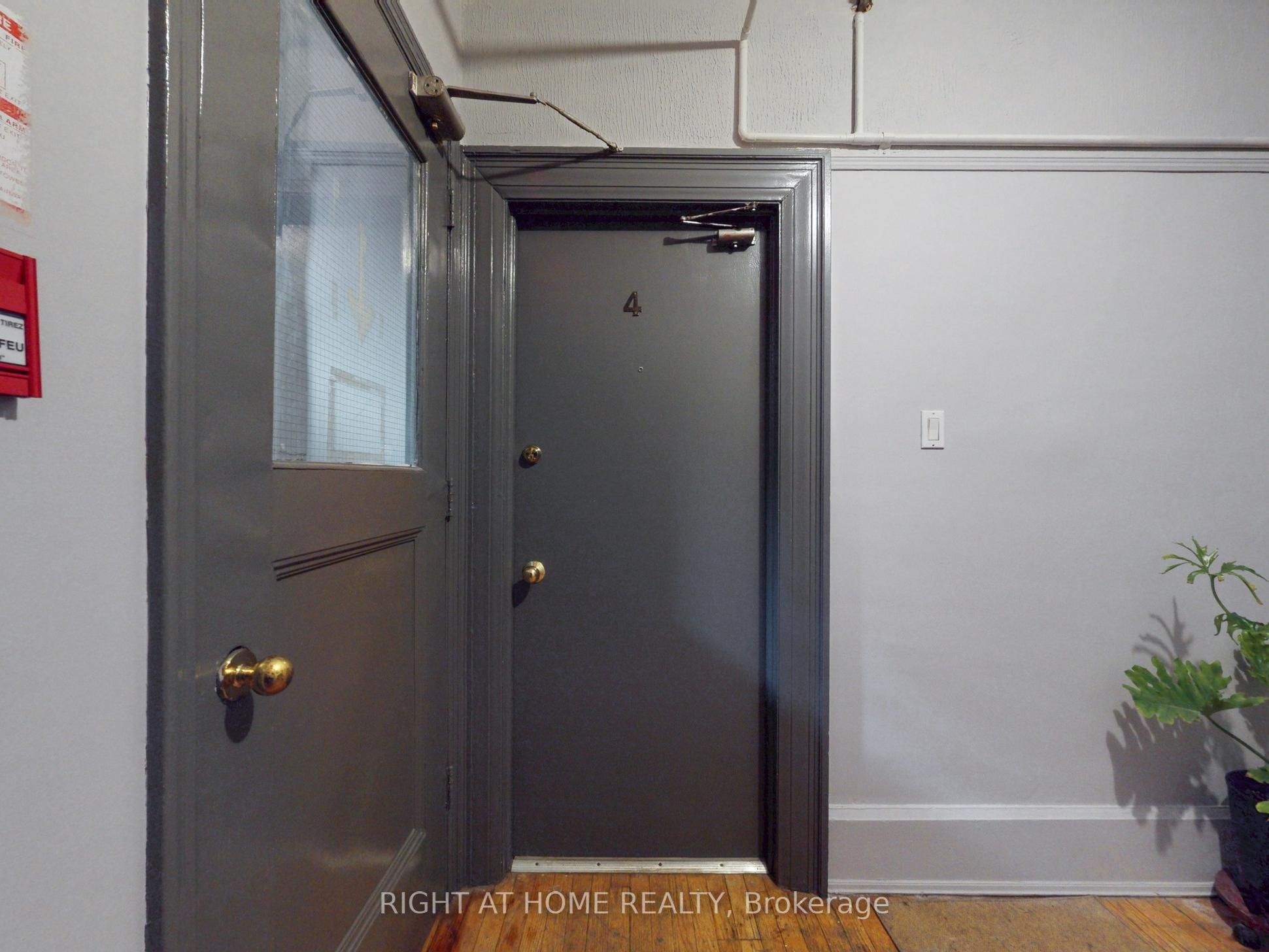 32 High Park Boulevard