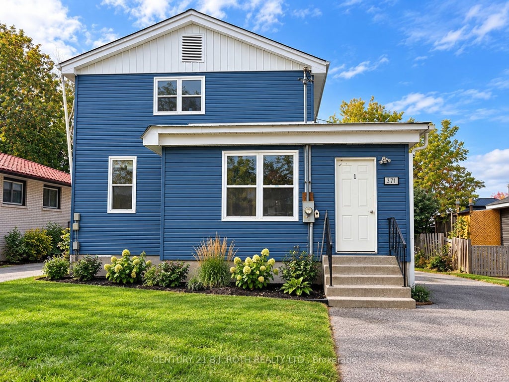 Photo of 371 EAST ST ORILLIA Street, Orillia, ON L3V 4C6 (MLS # S13886636)