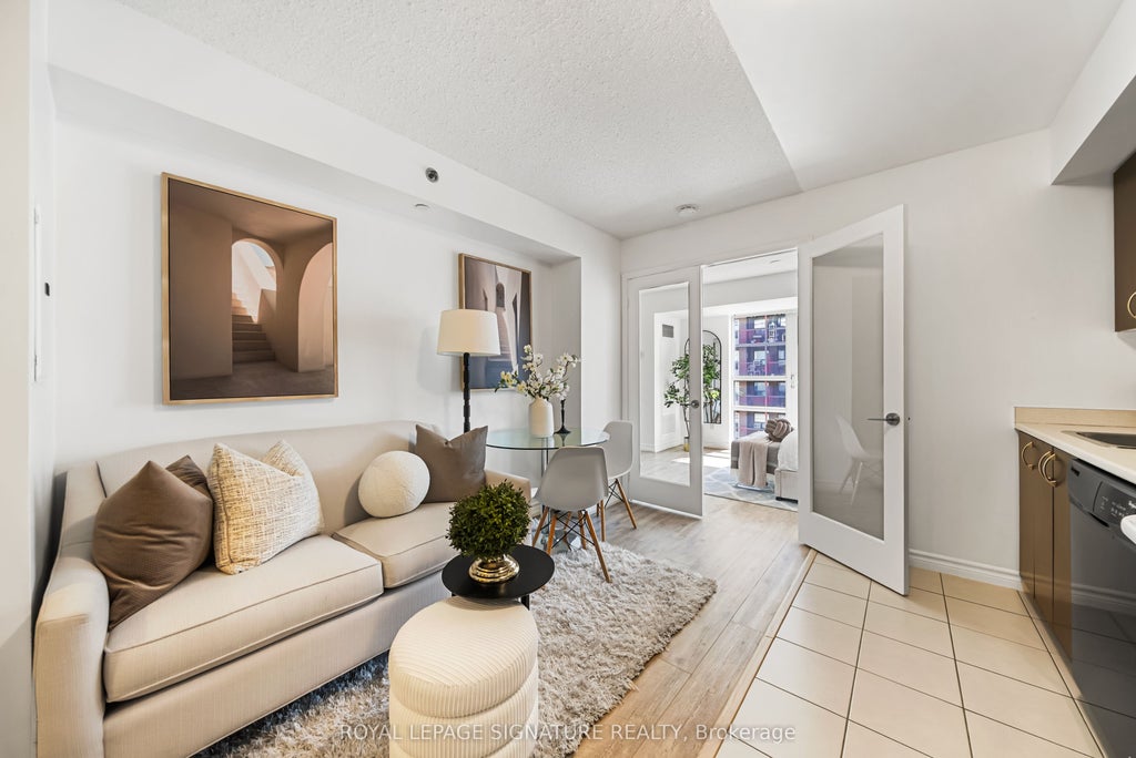 Photo of 35 Saranac Boulevard #721, Toronto, ON M6A 2G4 (MLS # C13763108)