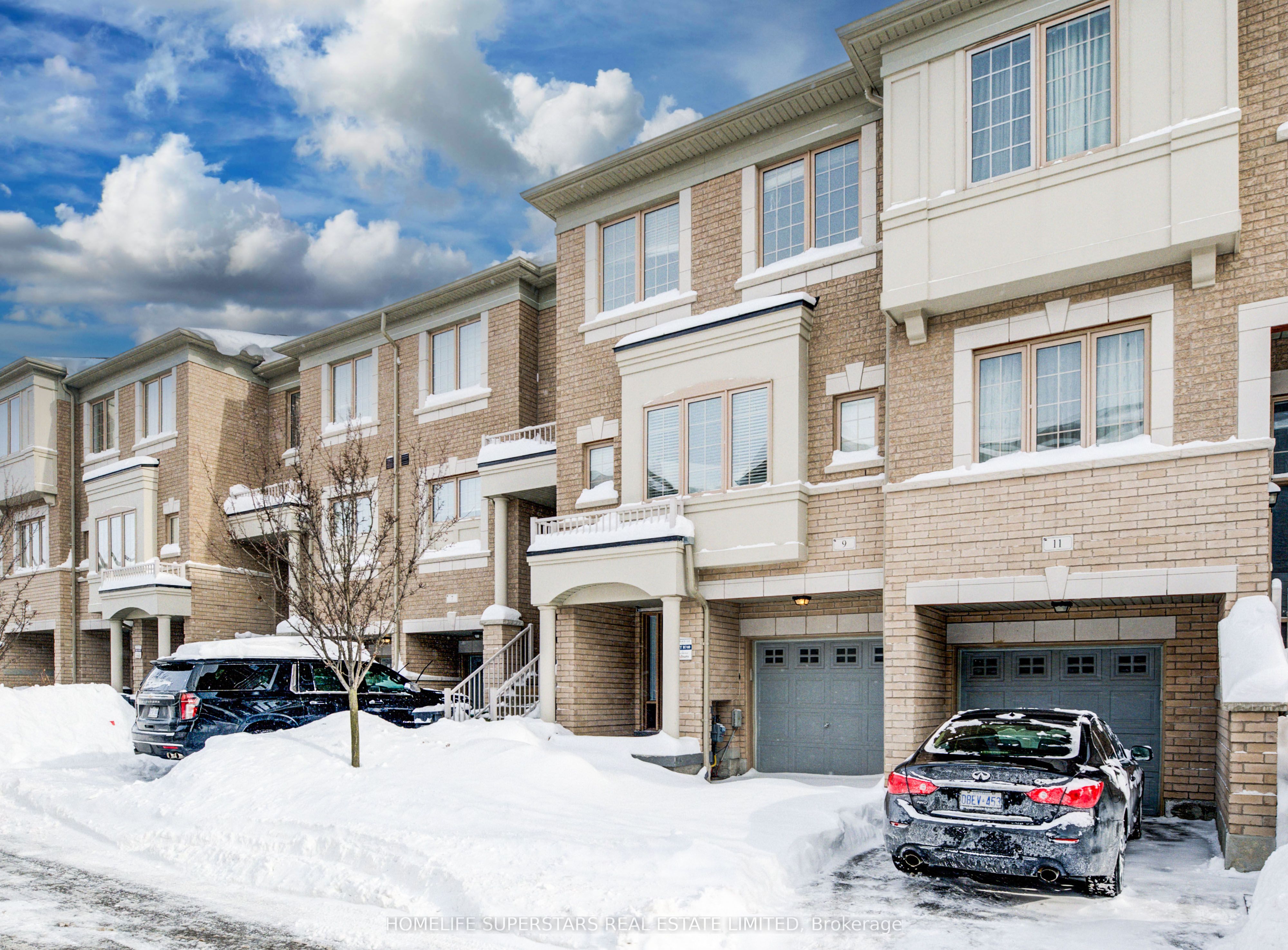 9 Aspen Hills Road 40