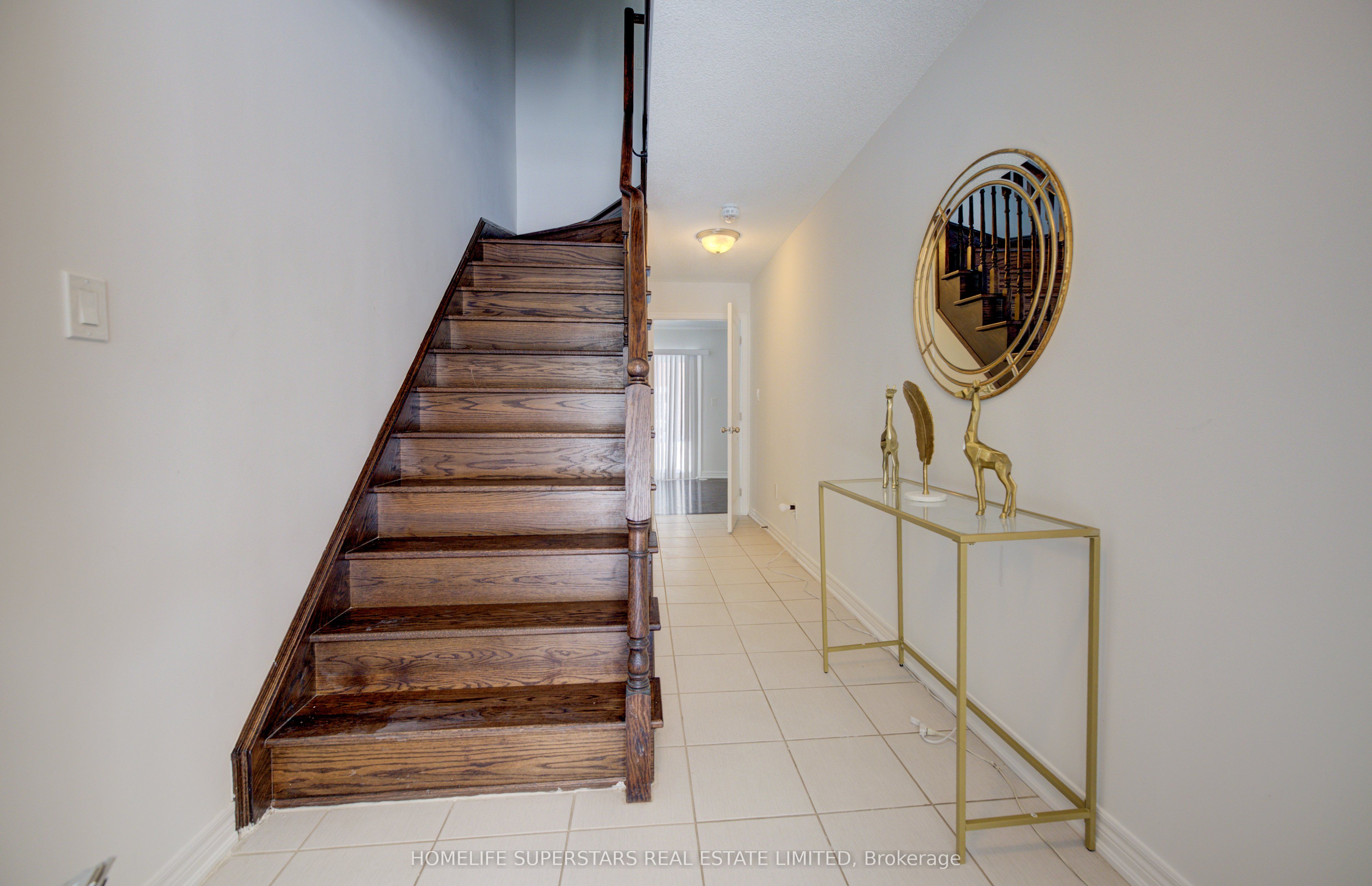 9 Aspen Hills Road 40