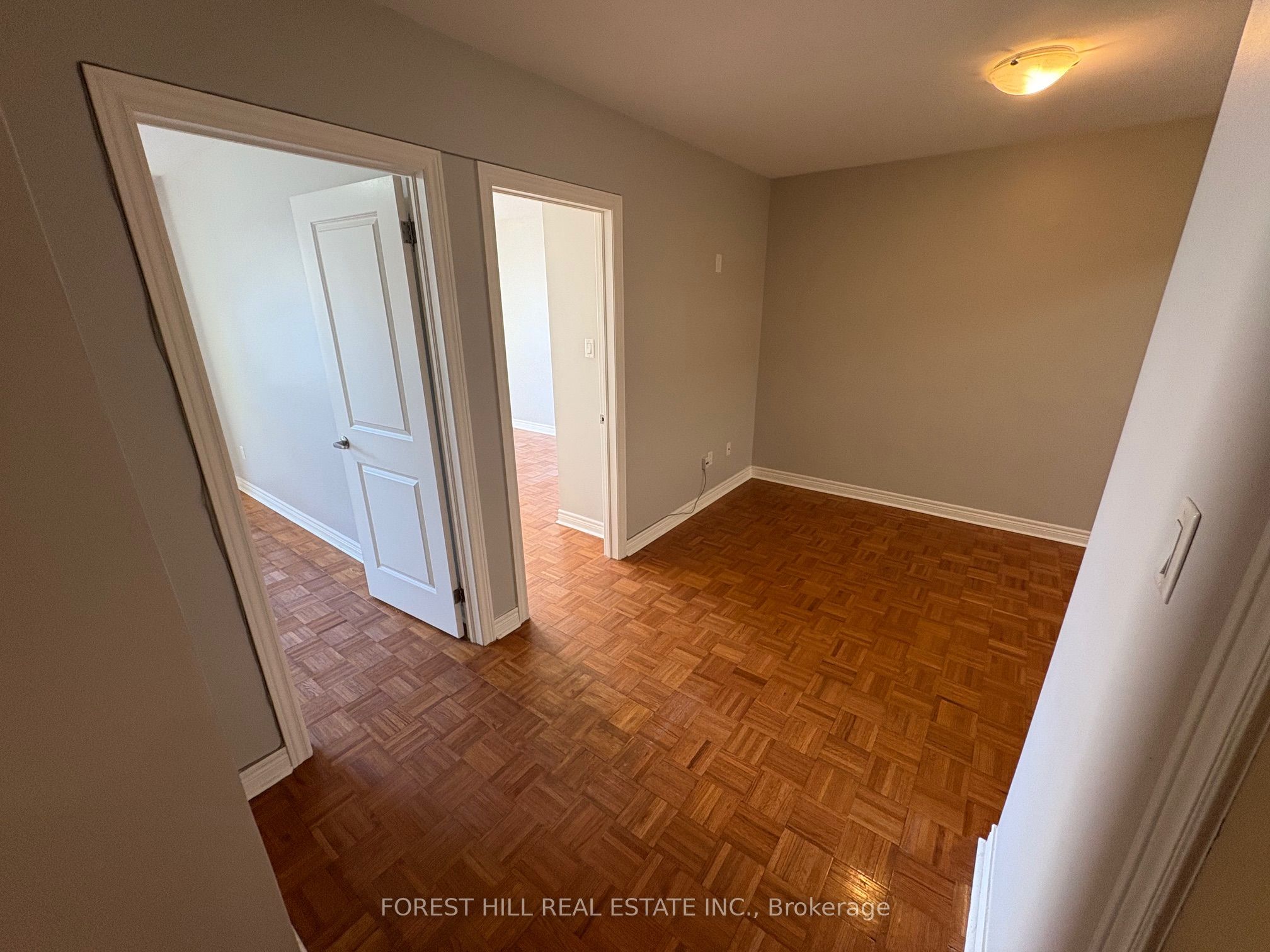 341 Lakeshore Road E 2