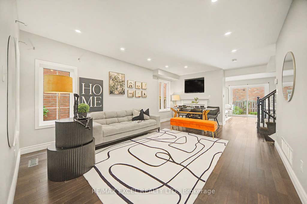 Photo of 40 Outlook Terrace Drive, Markham, ON L6E 1J9 (MLS # N13606490)