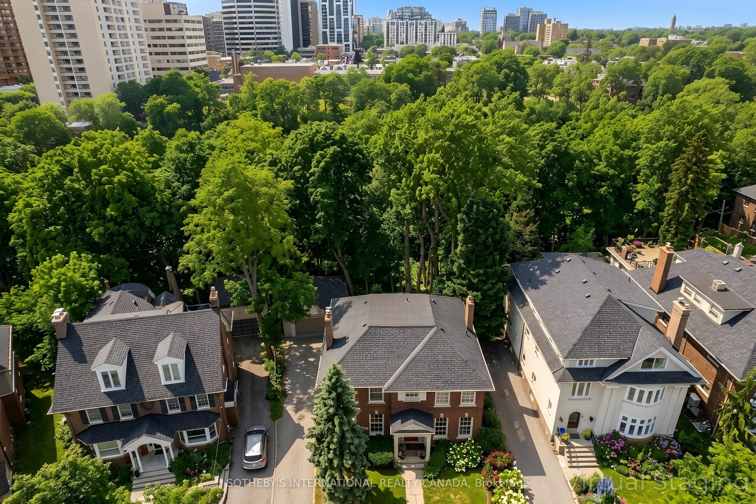 16 Rose Park Crescent