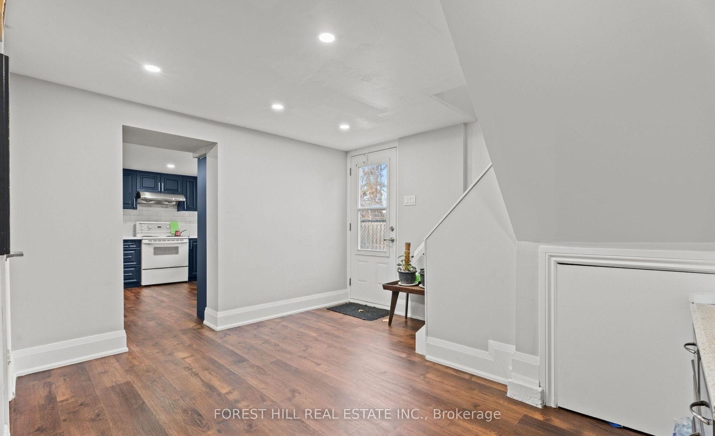 7 ISHERWOOD Court BSMT