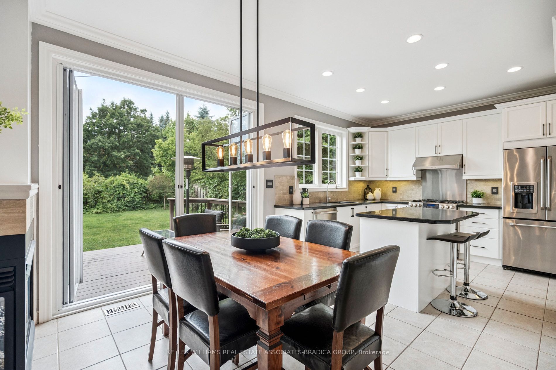 2217 Mariposa Road