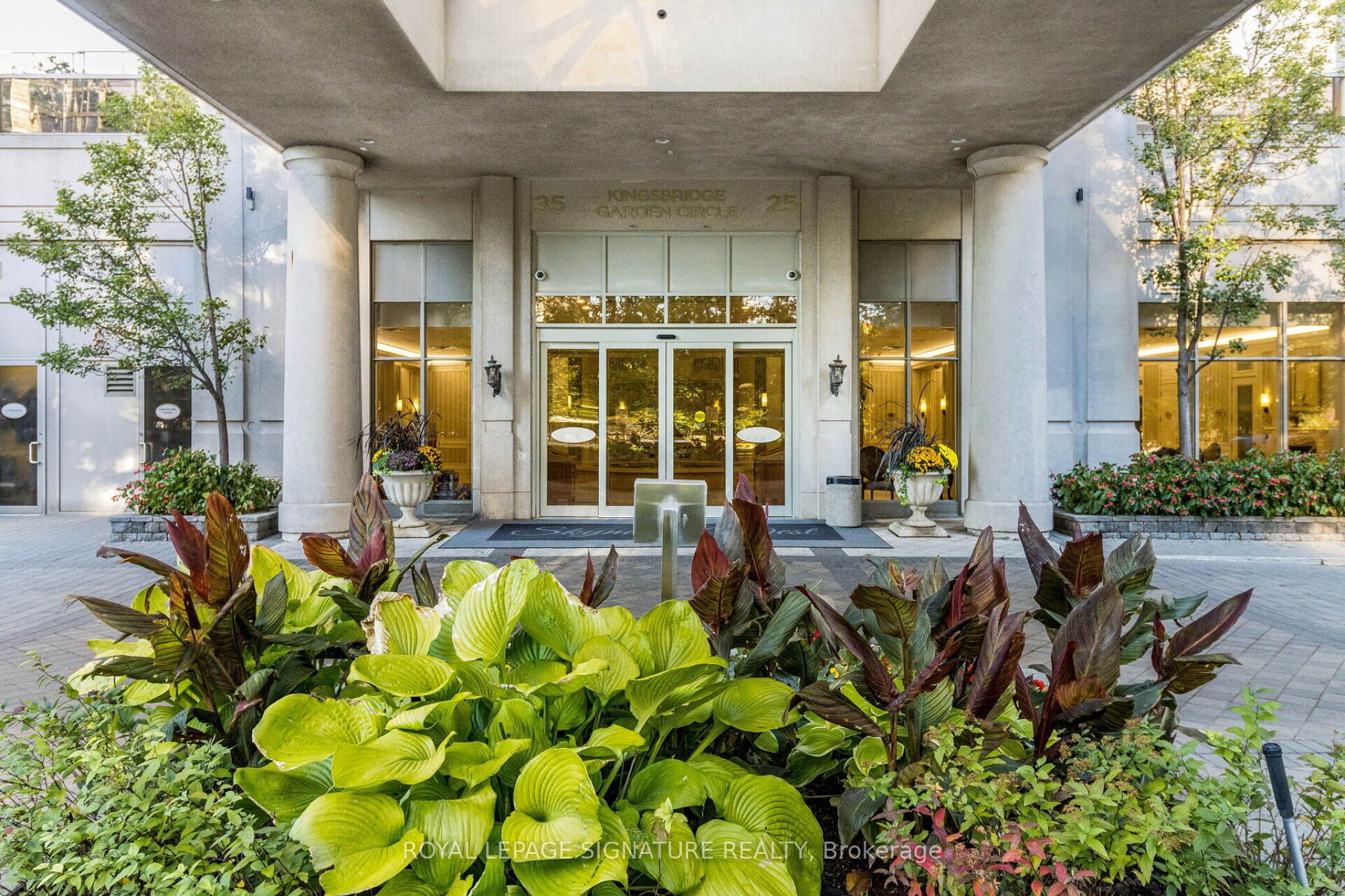 35 Kingsbridge Garden Circle 408