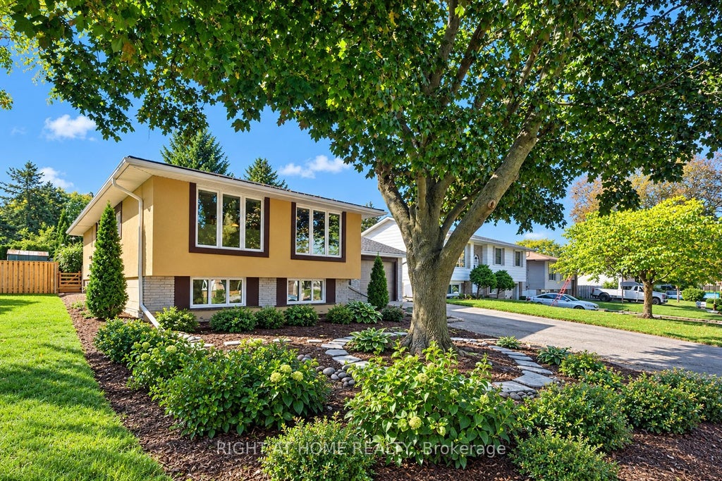 Photo of 36 Hanover Place, Hamilton, ON L8K 5X6 (MLS # X14114870)