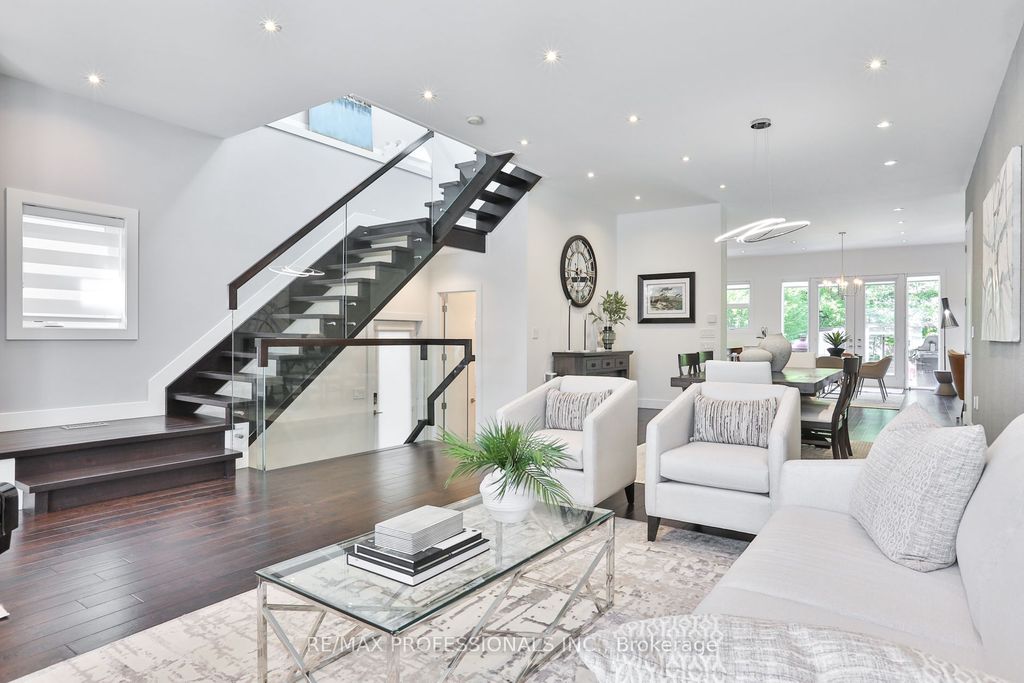 Photo of 54 Renown Road, Toronto, ON M9A 2E5 (MLS # W13241926)