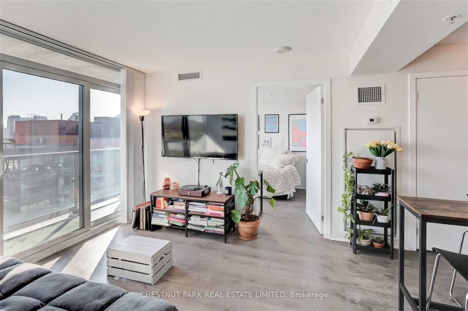 36 Lisgar Street 2111E