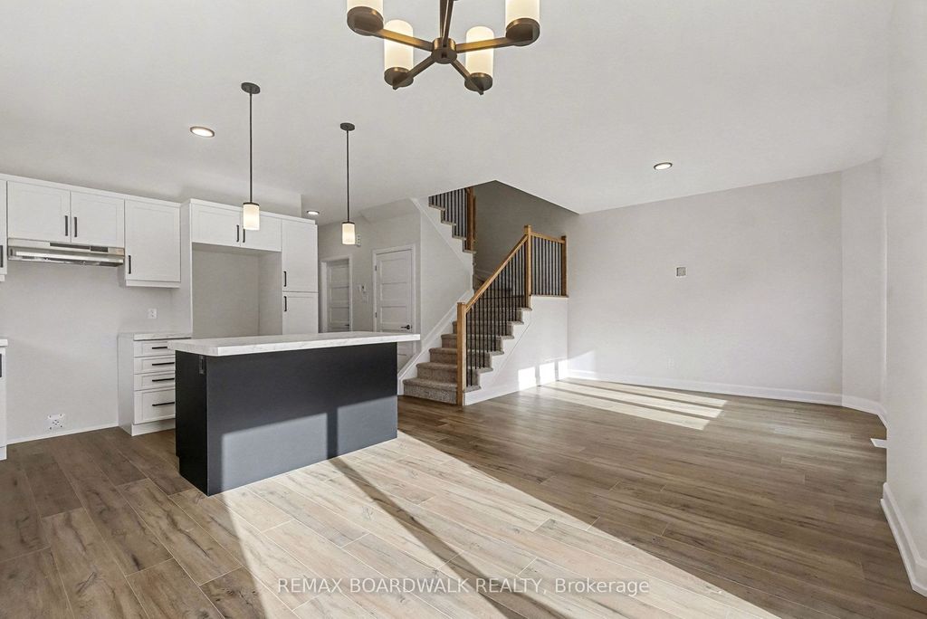 Photo of 408 FALCON Lane, Russell, ON K4R 1E5 (MLS # X12899448)