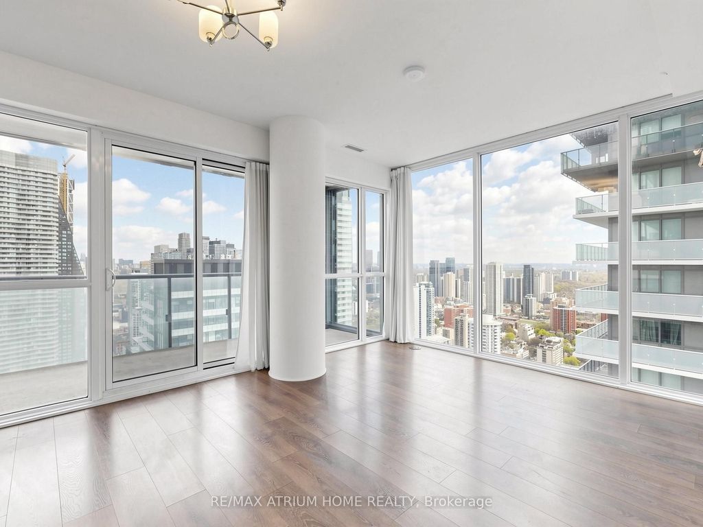 Photo of 15 GRENVILLE Street #4308, Toronto, ON M4Y 0B9 (MLS # C13077786)