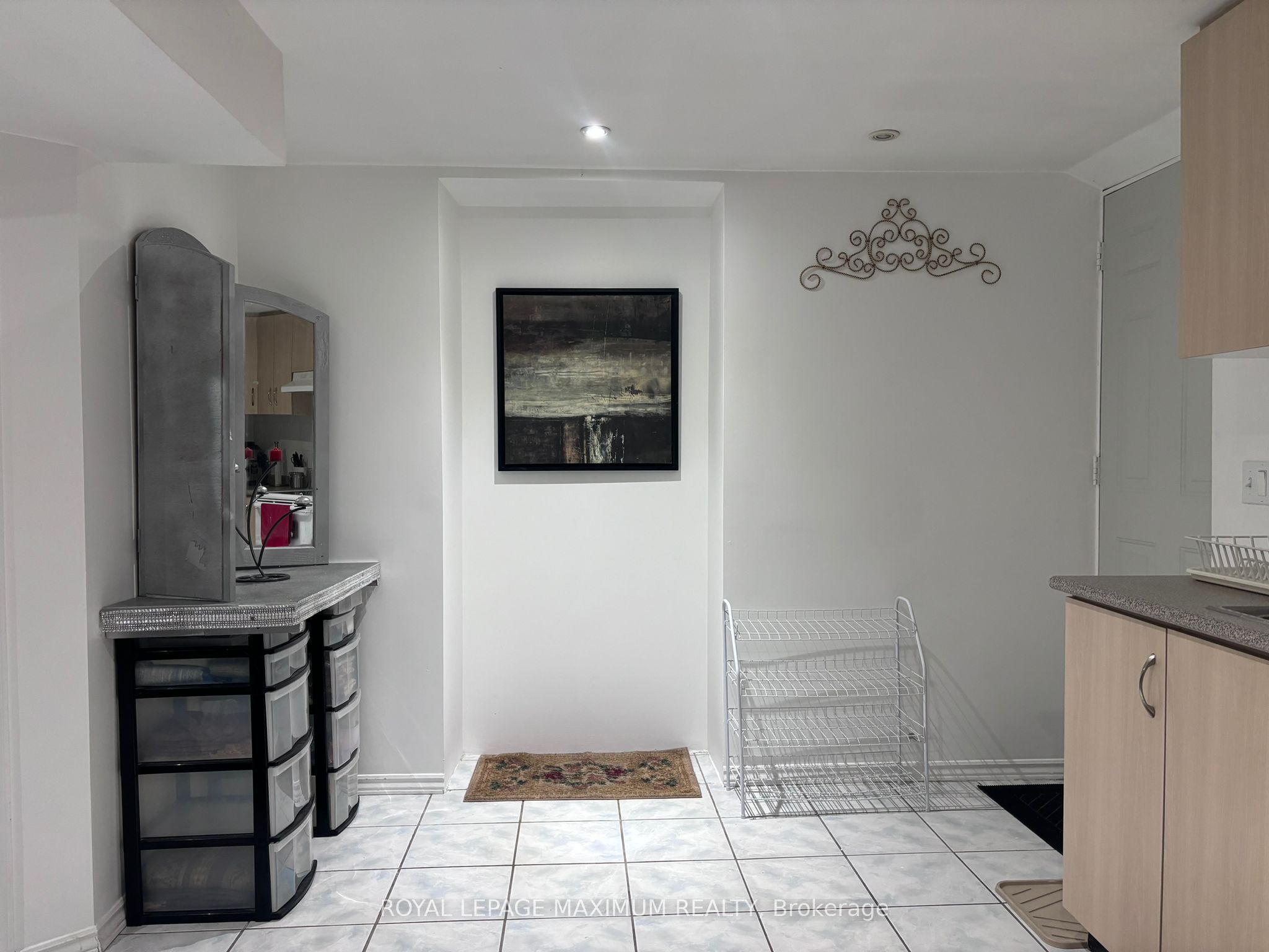 90 Via Romano Way Basement