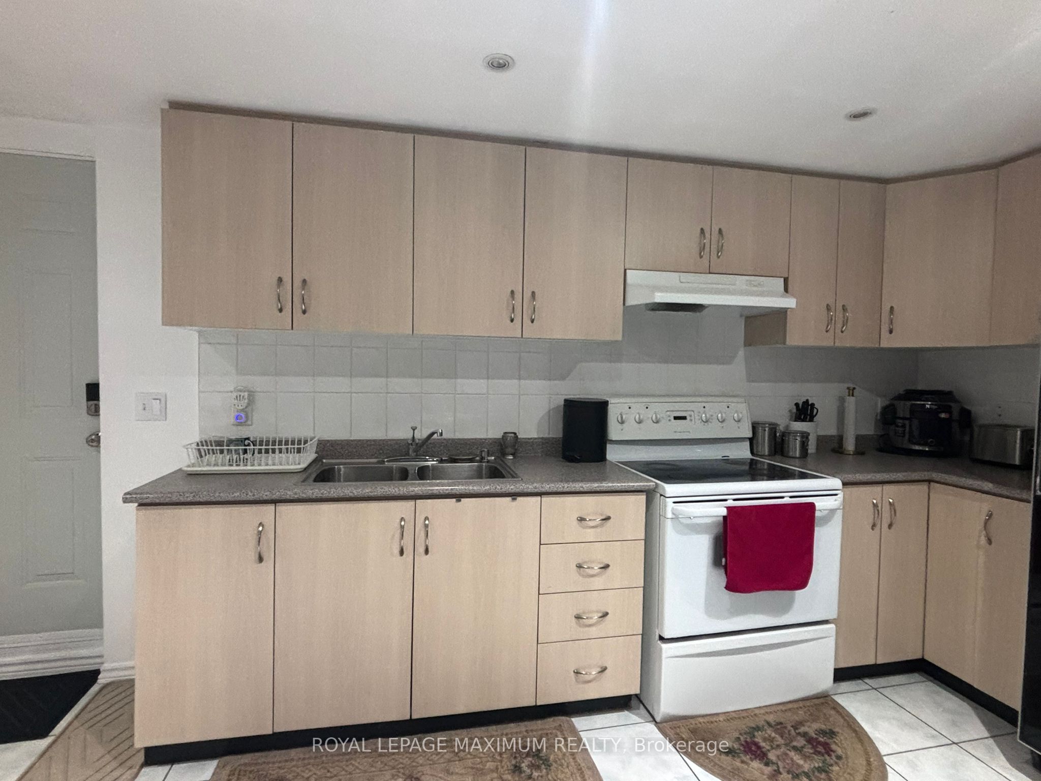 90 Via Romano Way Basement