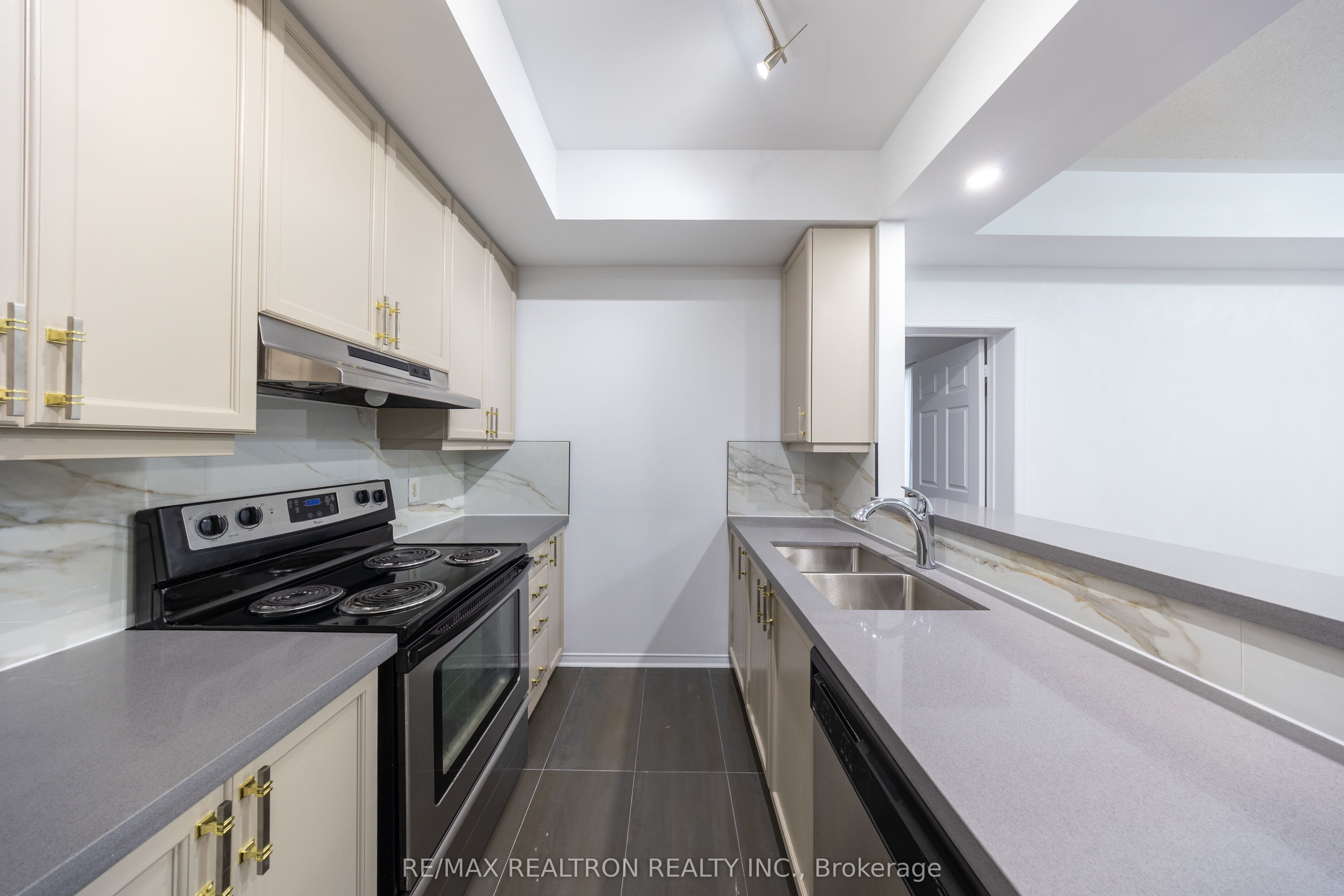 5035 Oscar Peterson Boulevard 114