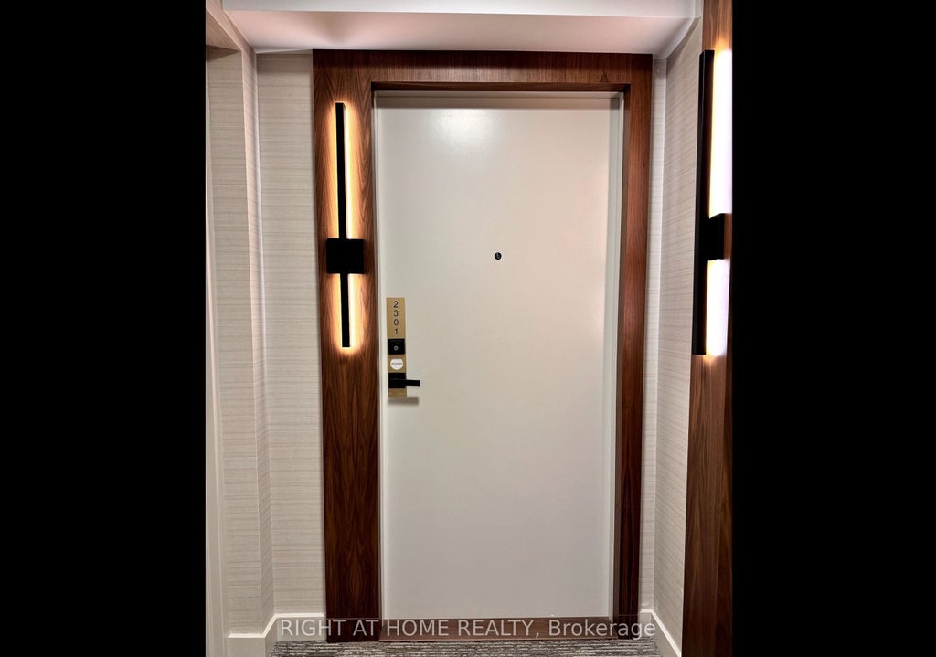 Photo of 327 King Street #2301, Toronto, ON M5V 1J5 (MLS # C13638078)