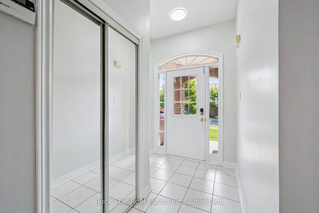 Photo of 128 Nathaniel Crescent, Brampton, ON L6Y 5M3 (MLS # W12398269)