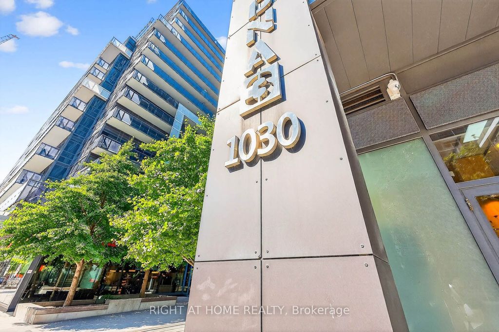 Photo of 1030 King Street W #802, Toronto, ON M6K 3N3 (MLS # C13043950)