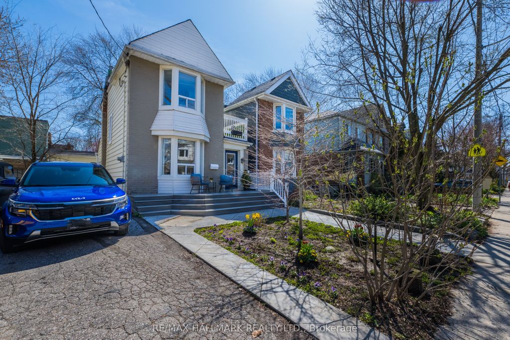 Photo of 129 Woodfield Road, Toronto, ON M4L 2W5 (MLS # E13049978)