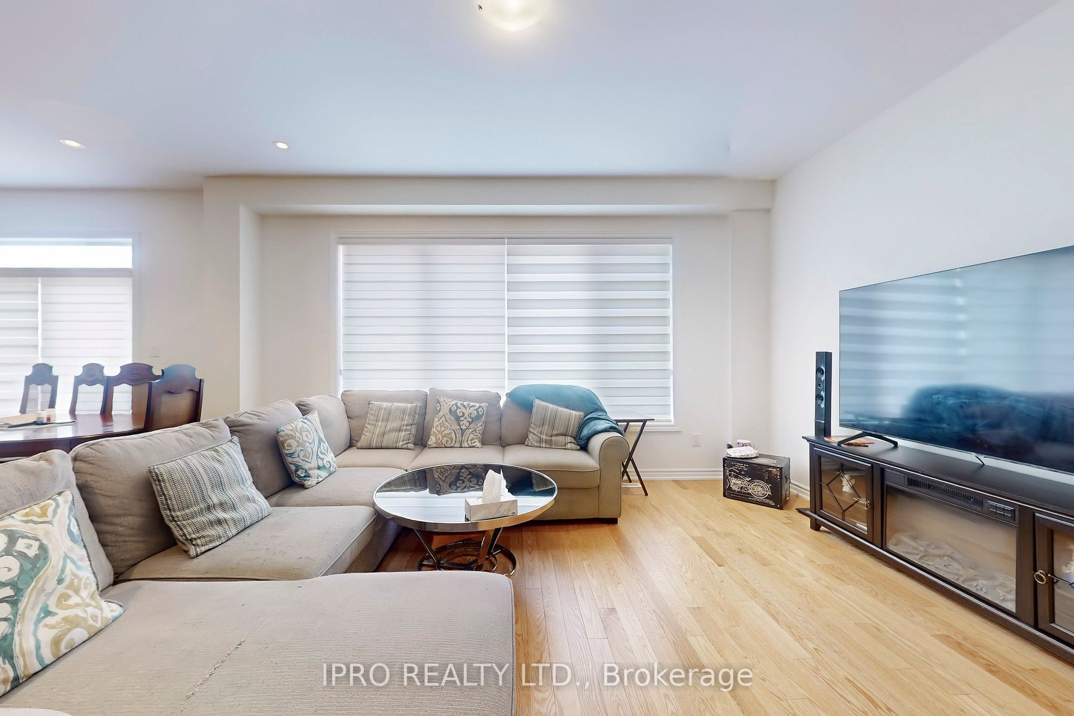 905 Rexton Drive