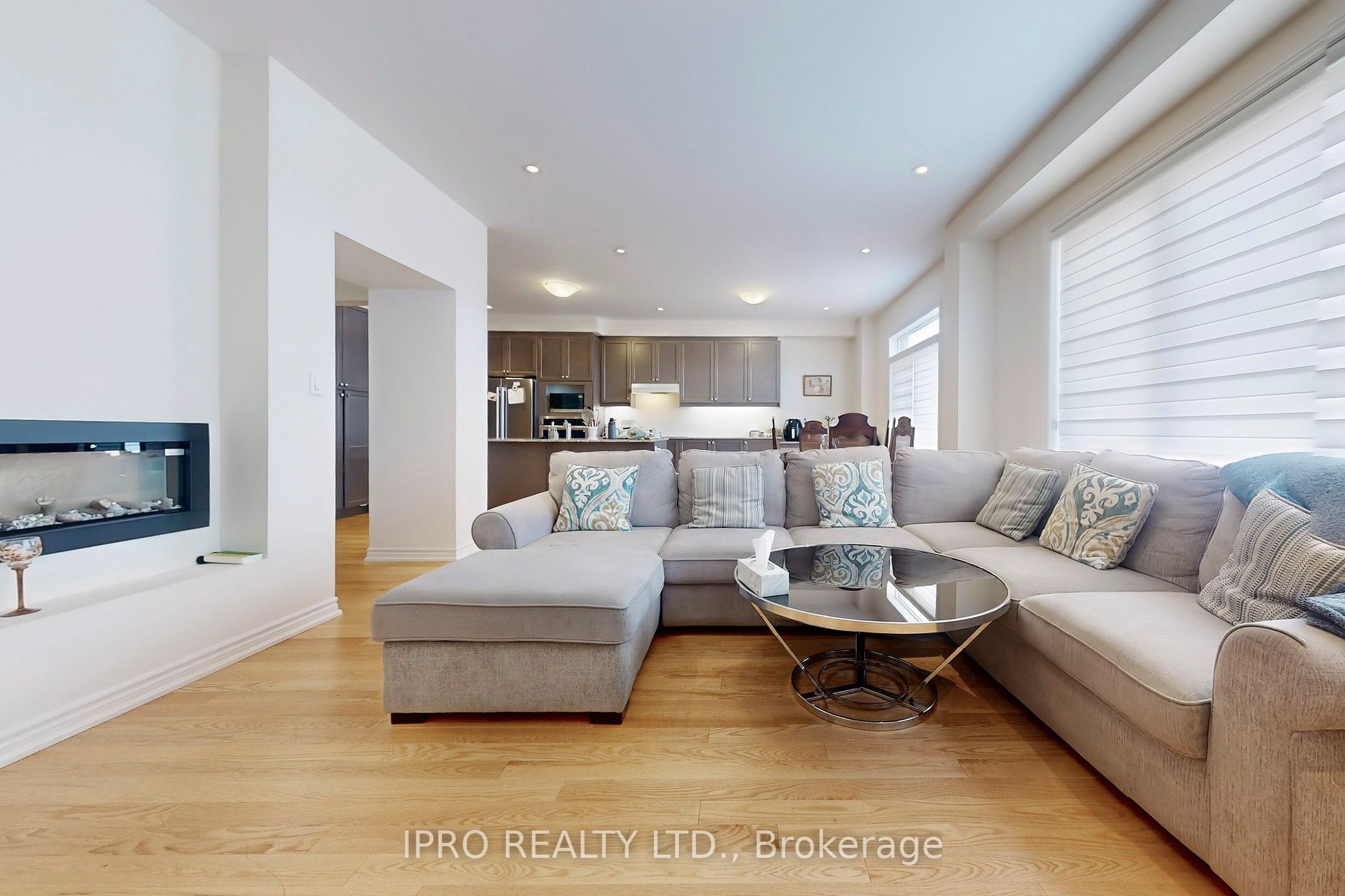 905 Rexton Drive