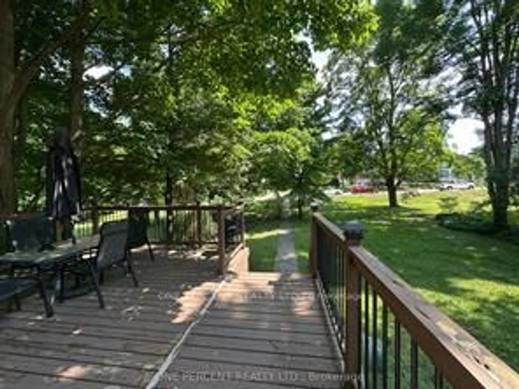 Photo of 7 Second Avenue, Orangeville, ON L9W 1H4 (MLS # W12597104)