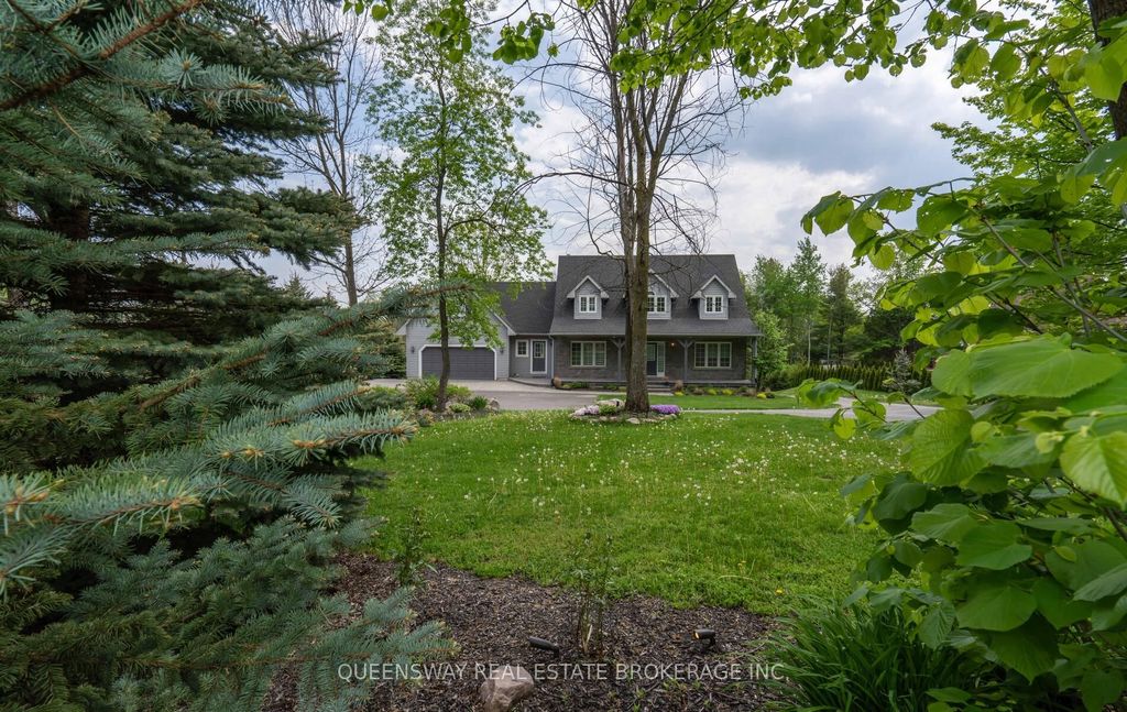 Photo of 1841 Forest Valley Drive, Innisfil, ON L9S 4A4 (MLS # N12728214)