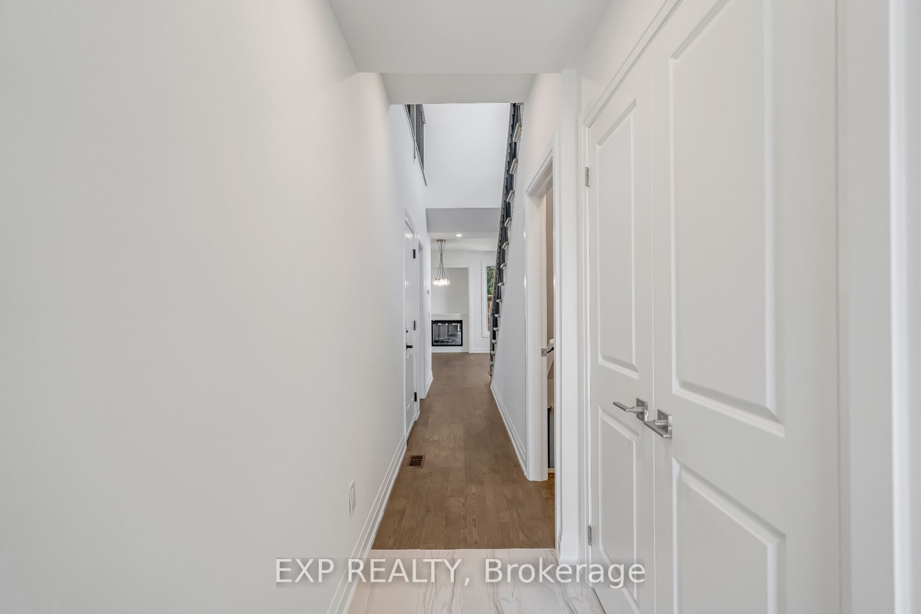 2154 Walkers Line 4