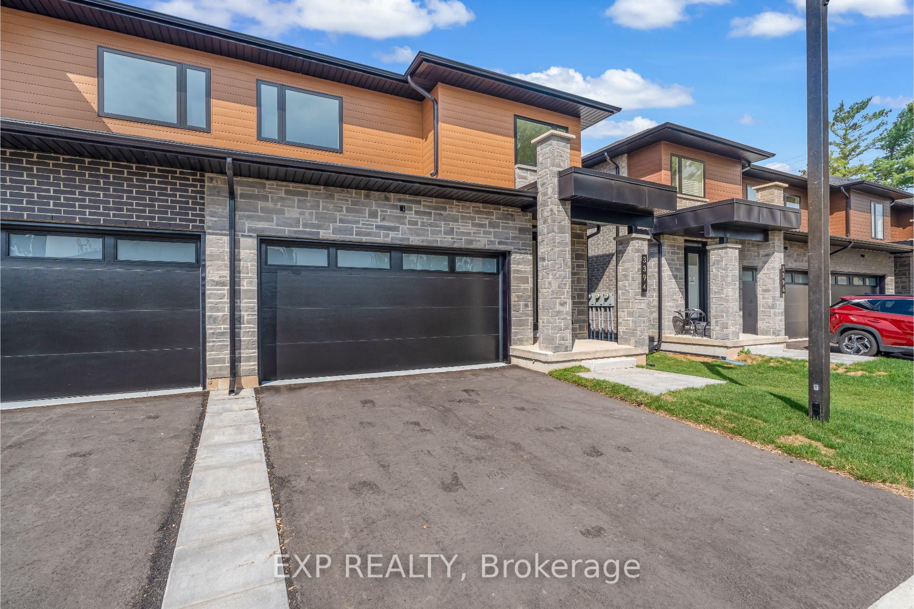 2154 Walkers Line 4