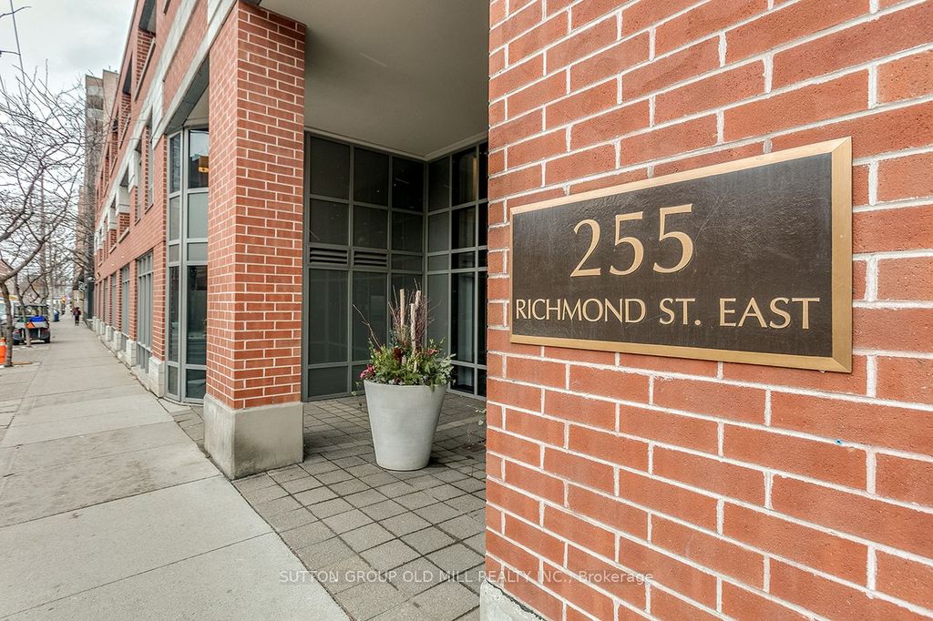 Photo of 255 Richmond Street E #PH2, Toronto, ON M5A 4T7 (MLS # C12873858)