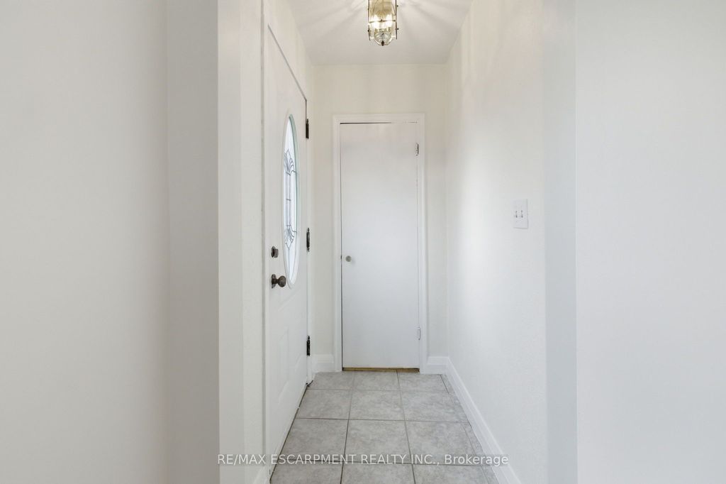 Photo of 138 Glenholme Avenue, Hamilton, ON L8K 3L7 (MLS # X13013670)