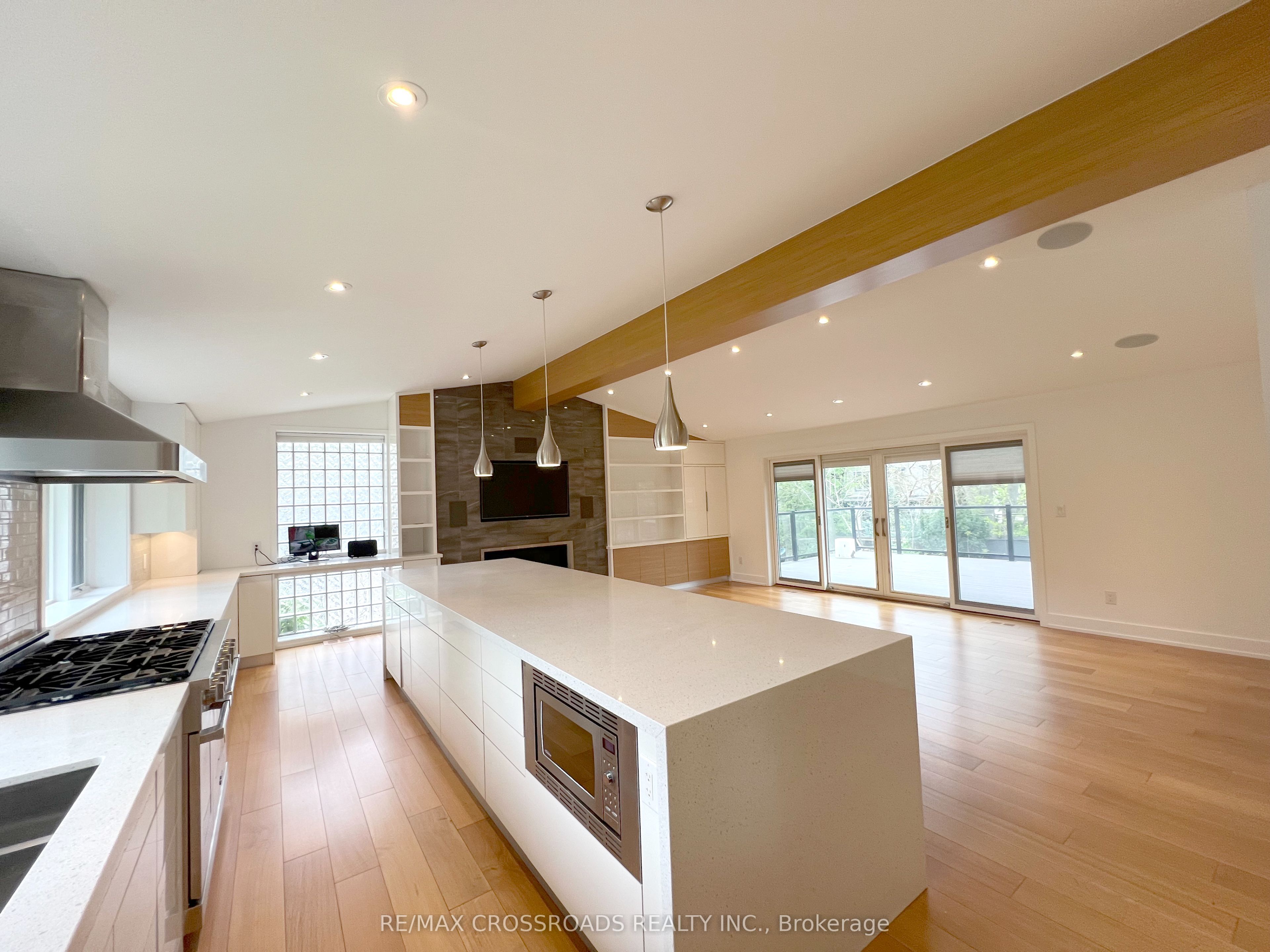 1532 Merrow Road