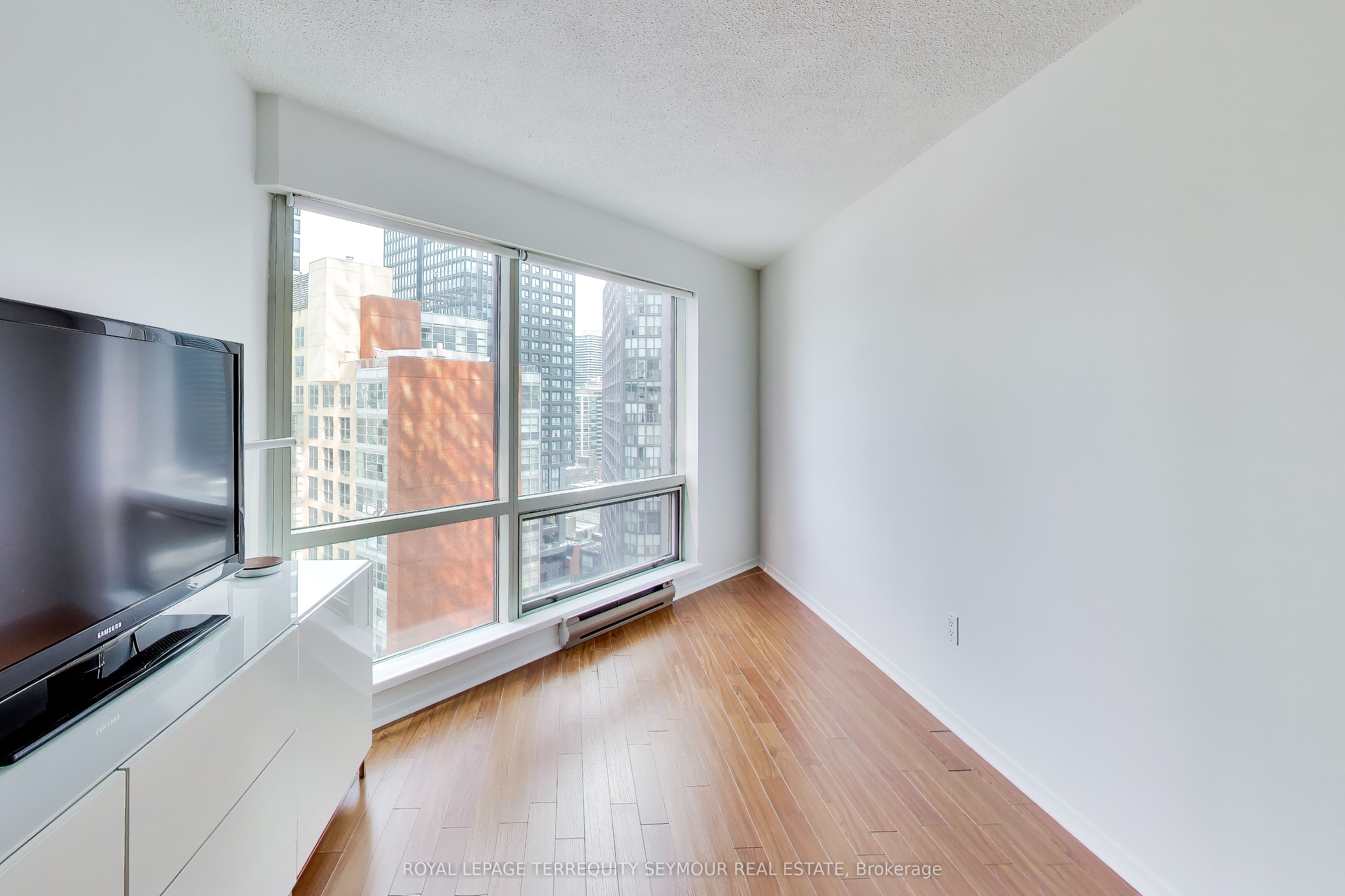 1001 Bay Street 1407