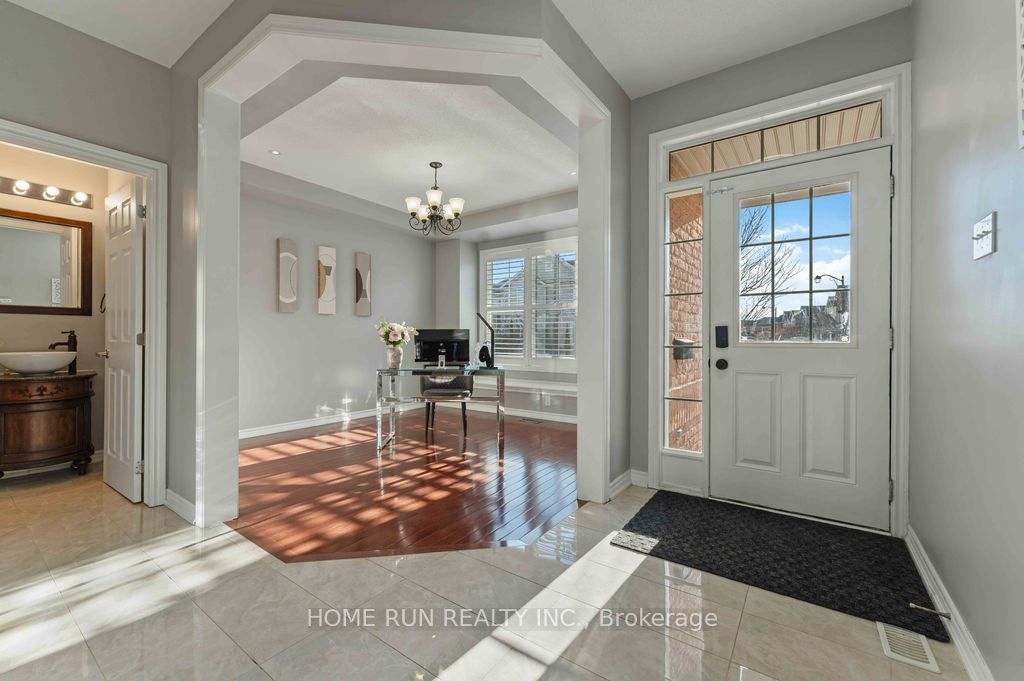 Photo of 2721 Grand Vista Circle, Barrhaven, ON K2J 0W5 (MLS # X12932936)