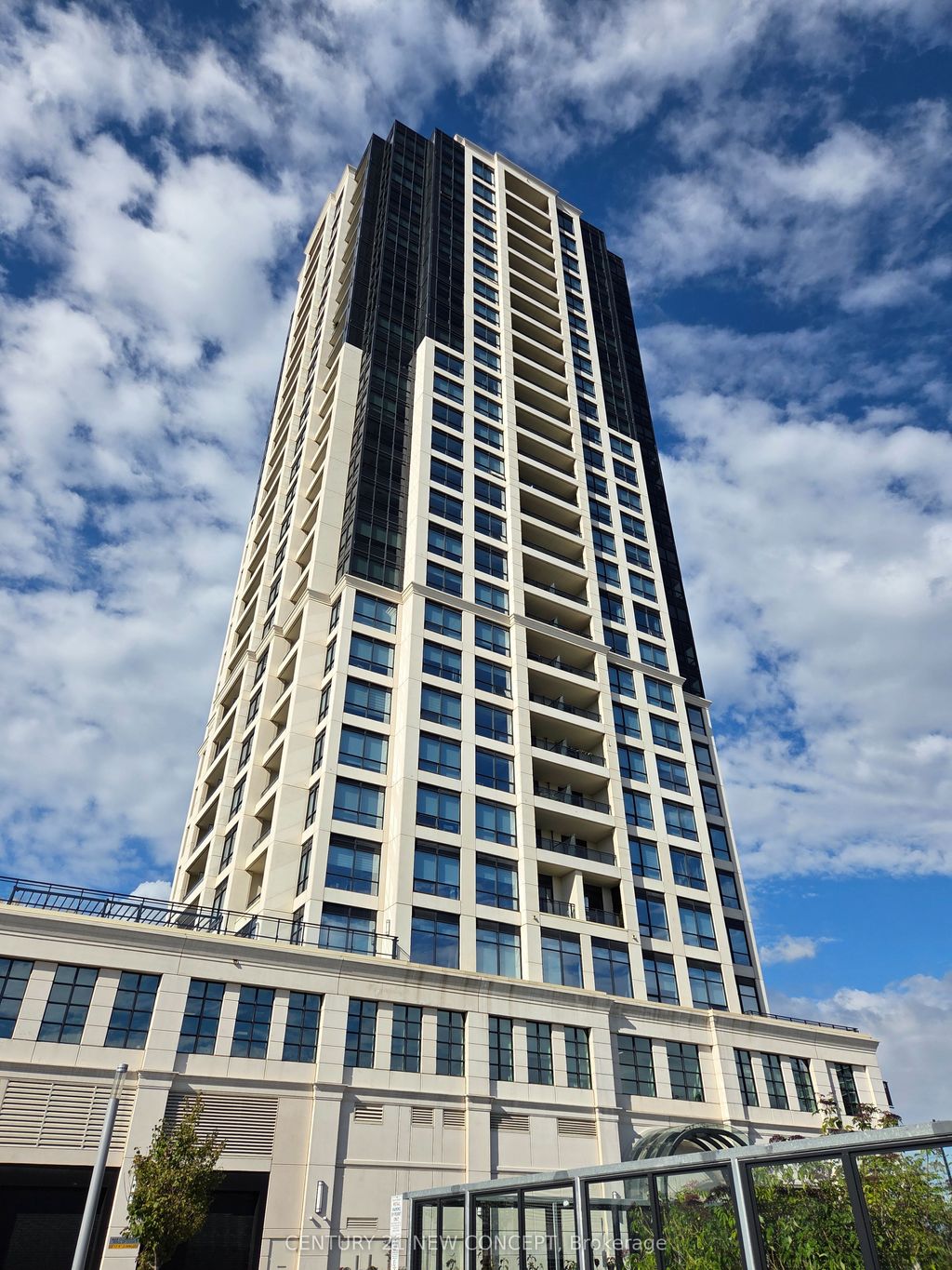 Photo of 1 Grandview Avenue #1807, Markham, ON L3T 0G7 (MLS # N12645386)