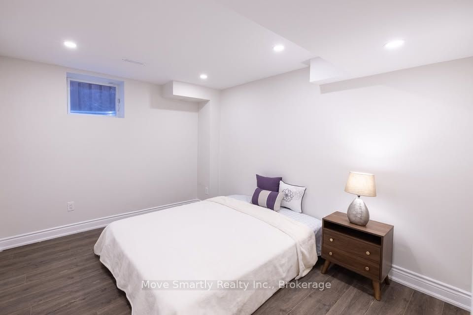131 Bentwood Crescent Lower