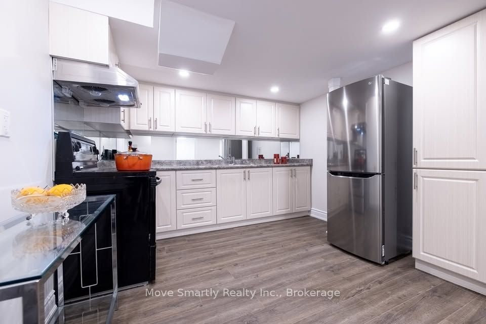 131 Bentwood Crescent Lower