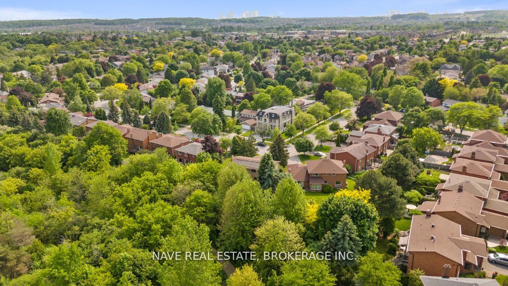 59 Sanderson Crescent