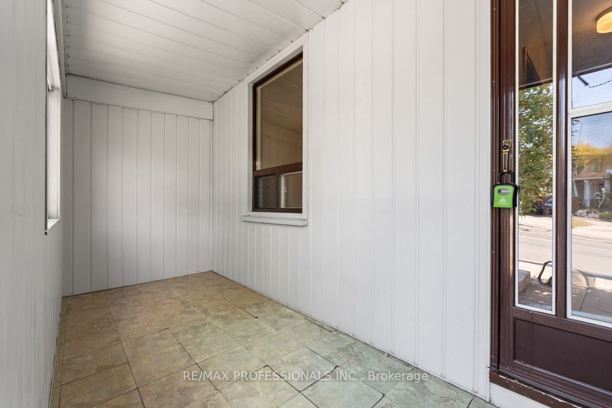 328 Donlands Avenue