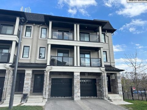 562 Rapids Lane Mississauga ON L5G 0A9